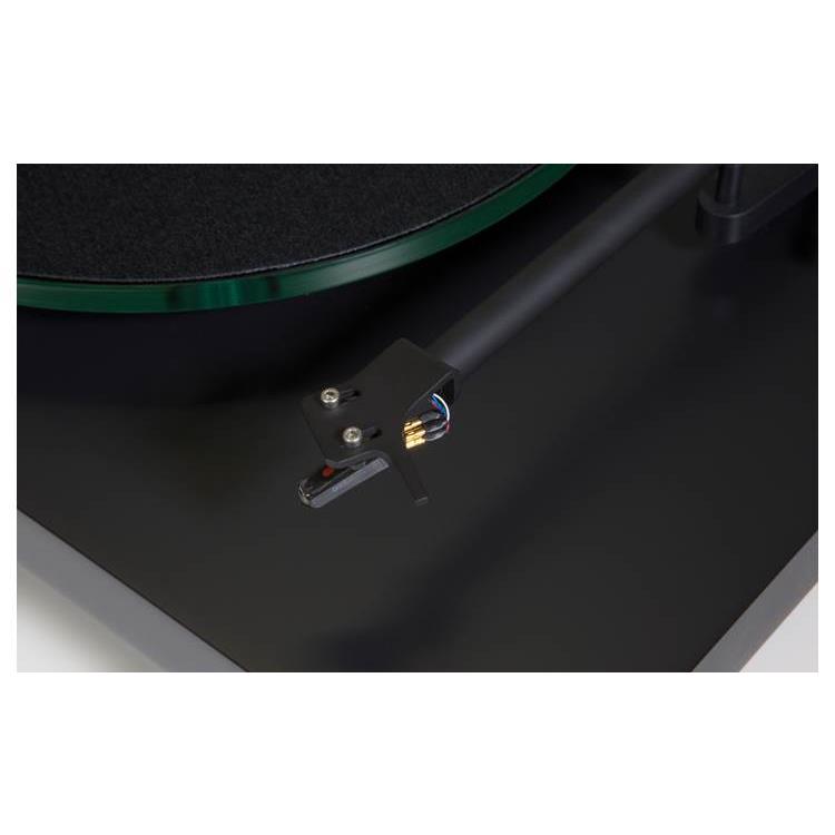 NAD C 558 Manual belt-drive turntable with pre-mounted moving magnet phono cartridge - NAD-c-558