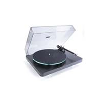 NAD C 588 Manual belt-drive turntable with factory-installed moving magnet phono cartridge