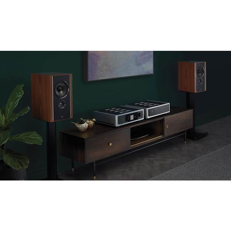 NAD Masters Series M66 Stereo preamplifier with HDMI, built-in BluOS streaming, Apple AirPlay 2 and Bluetooth - NAD-M66